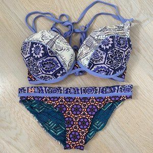 Maaji Underwire Bikini Top Lattice Back Size M and